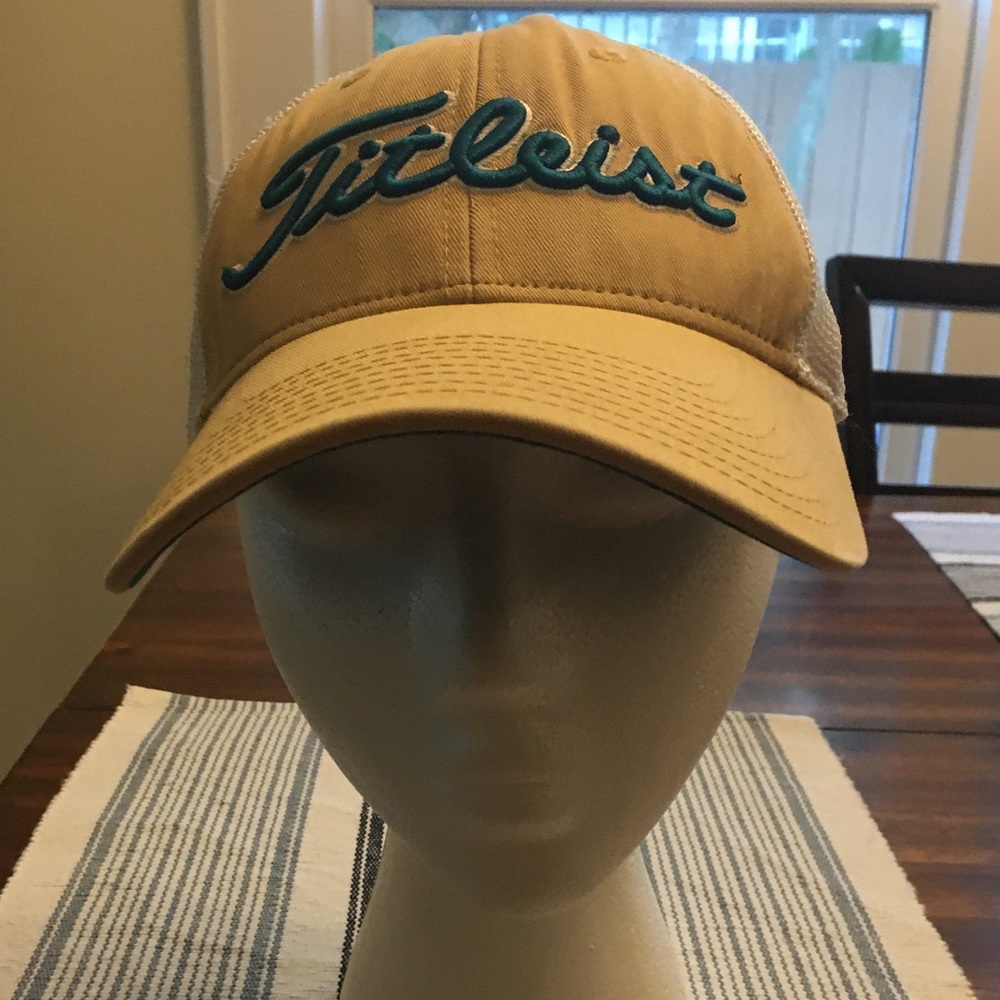 Used Titleist Flexfit Hat
